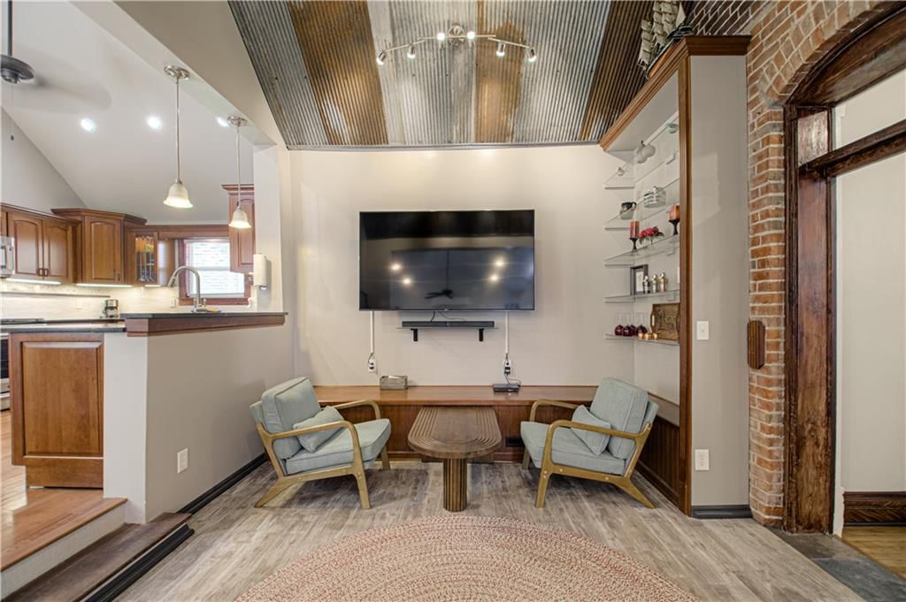 225 Groom Street — photo 17