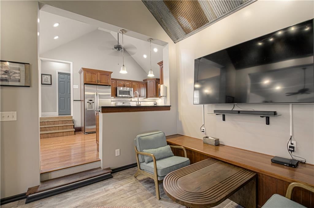 225 Groom Street — photo 18