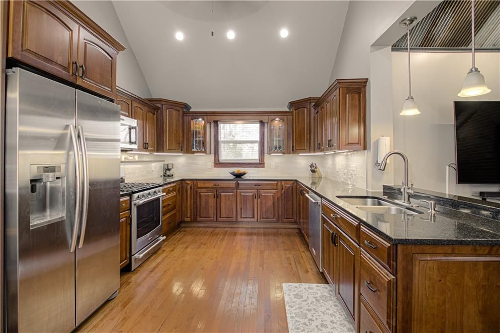 225 Groom Street — photo 19