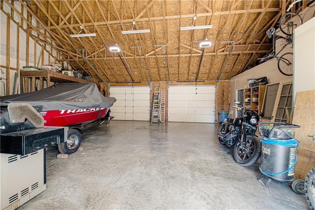 225 Groom Street — photo 37