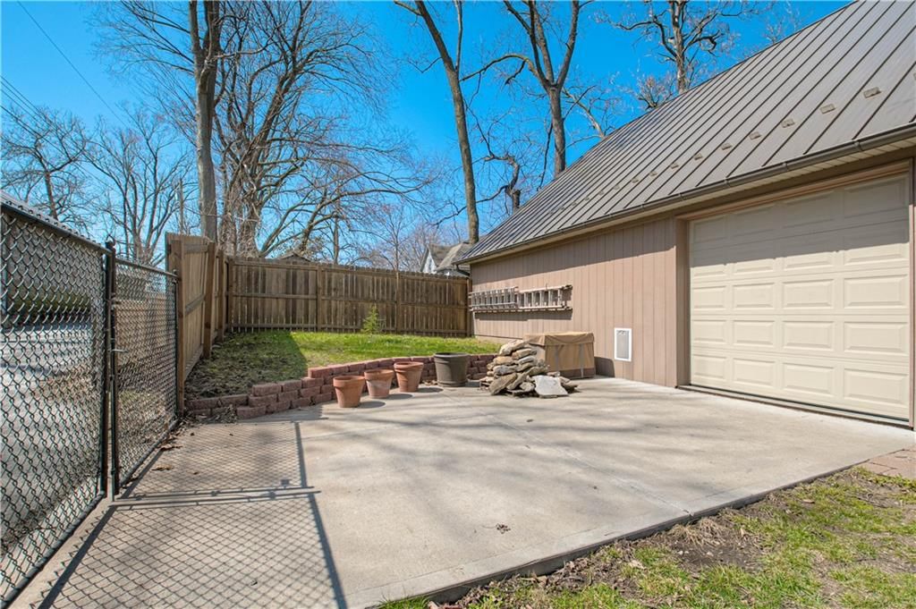 225 Groom Street — photo 39
