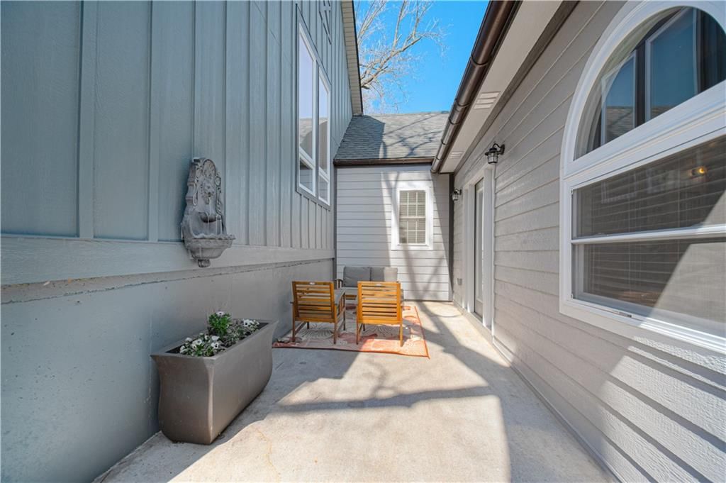 225 Groom Street — photo 42
