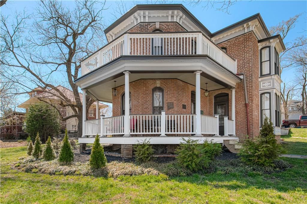225 Groom Street — photo 47