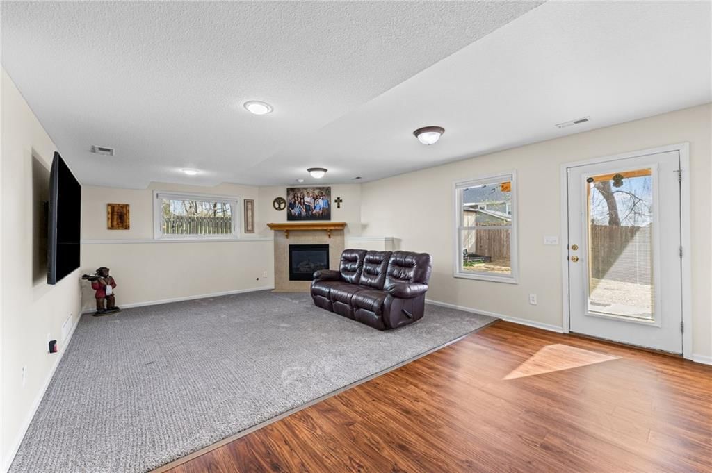 654 Holiday Lane — photo 27