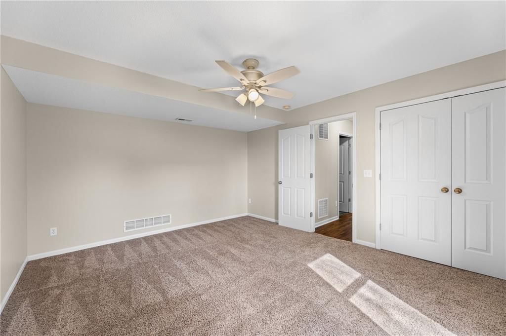 654 Holiday Lane — photo 32