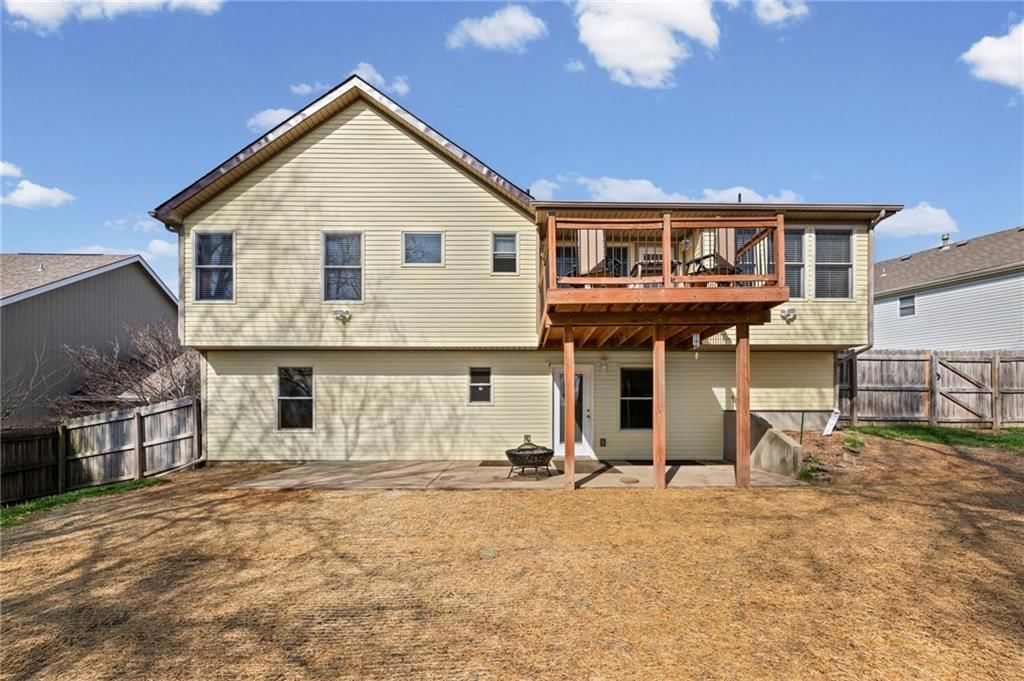 654 Holiday Lane — photo 34
