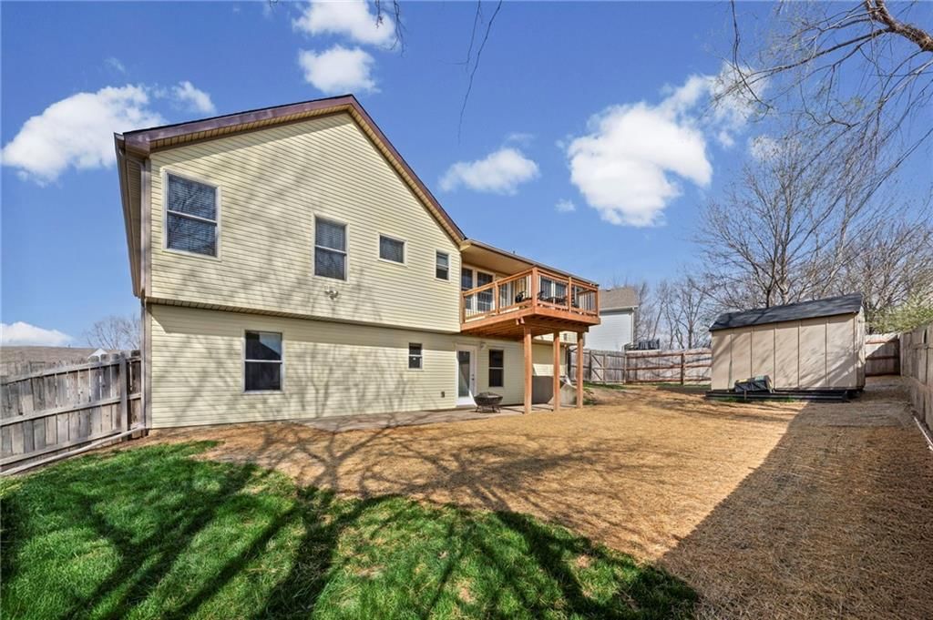 654 Holiday Lane — photo 35