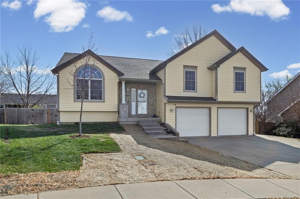 654 Holiday Lane — photo 40