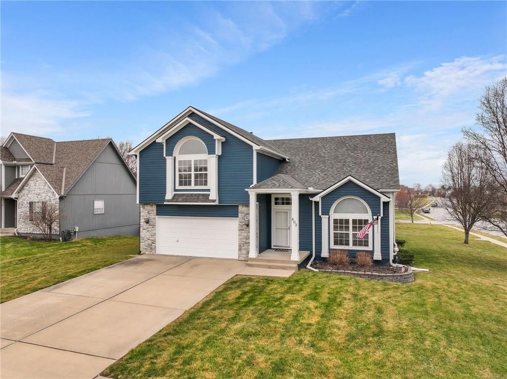 603 Bradford Court, Raymore, MO