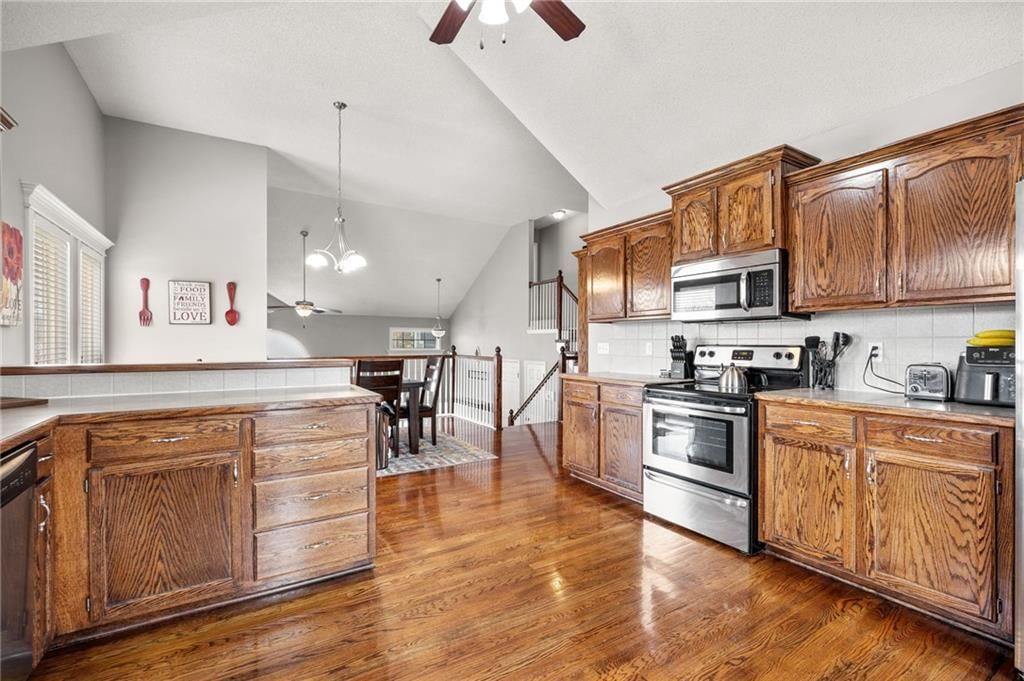 603 Bradford Court — photo 18