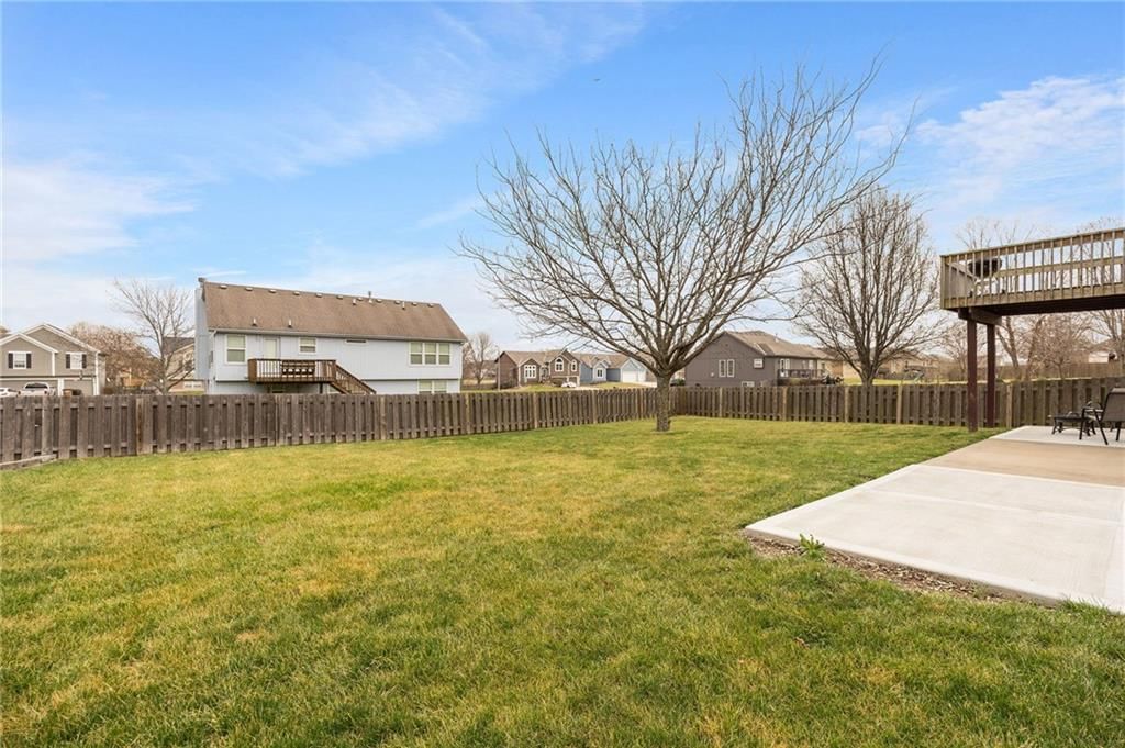 603 Bradford Court — photo 46