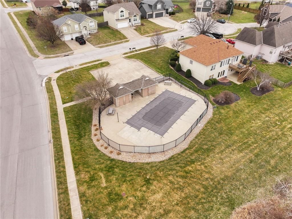 603 Bradford Court — photo 49