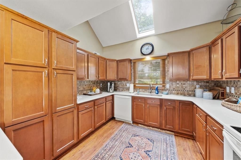8910 Lexington Avenue — photo 14