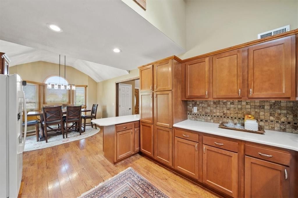 8910 Lexington Avenue — photo 16