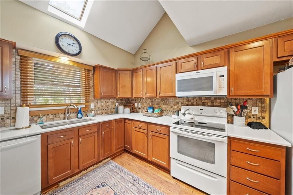 8910 Lexington Avenue — photo 20