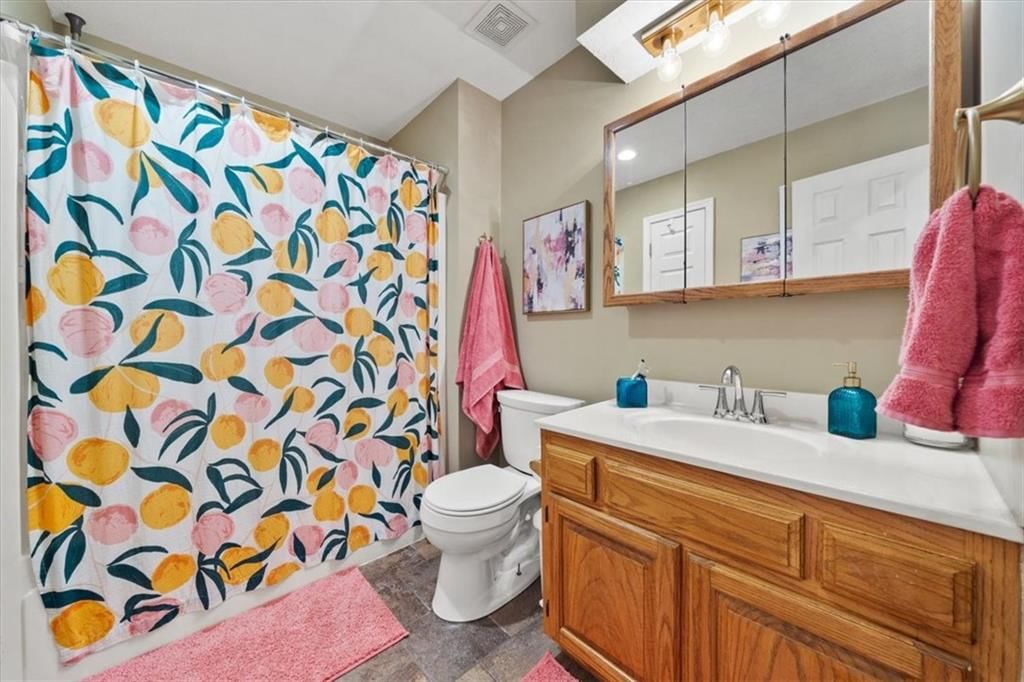 8910 Lexington Avenue — photo 26