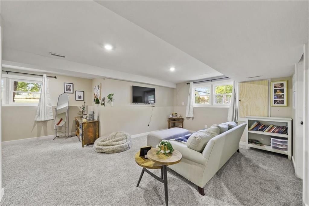 8910 Lexington Avenue — photo 28
