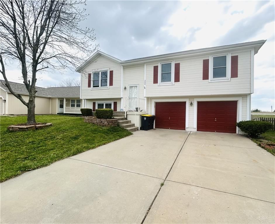 204 NW 114th Terrace, Kansas City, MO