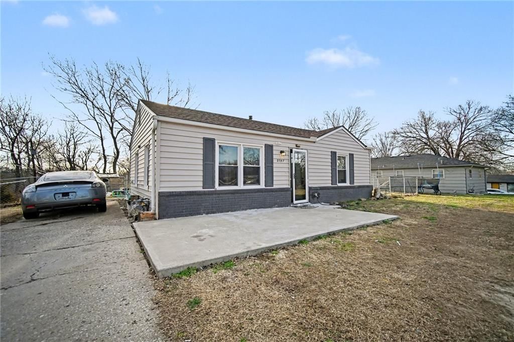 2707 N 64th Street — photo 3