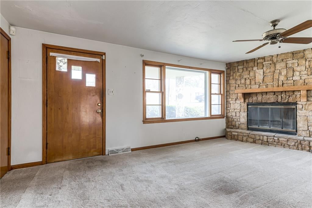 5425 Webster Avenue — photo 5