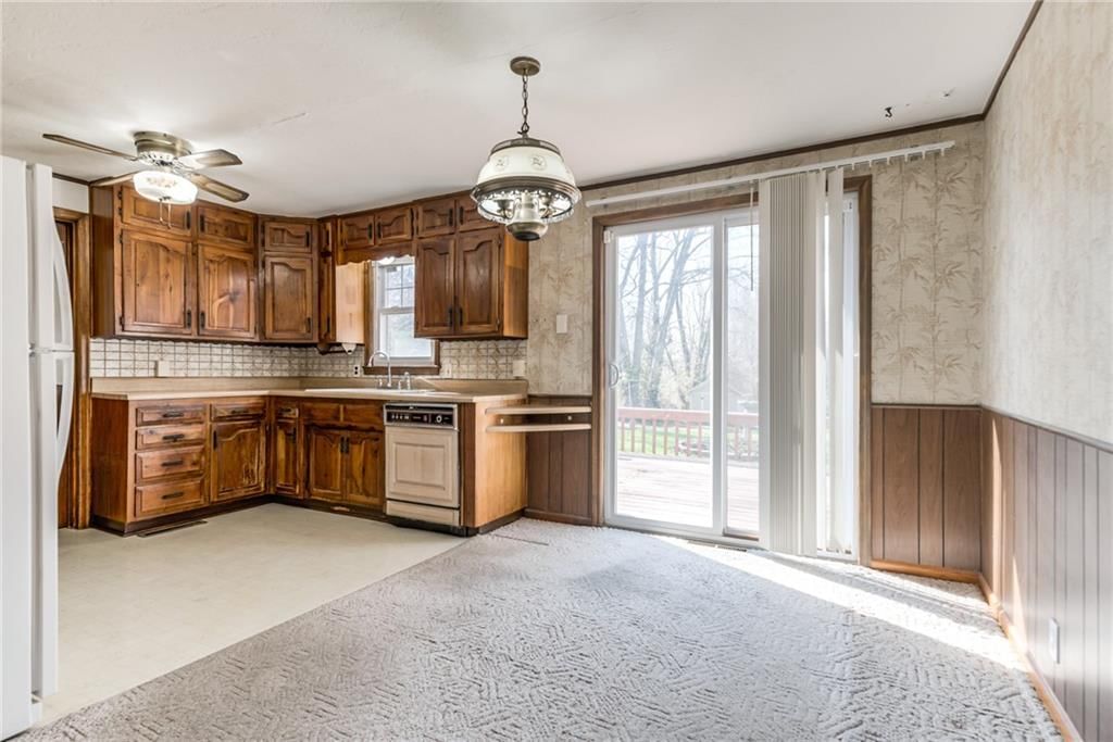 5425 Webster Avenue — photo 9