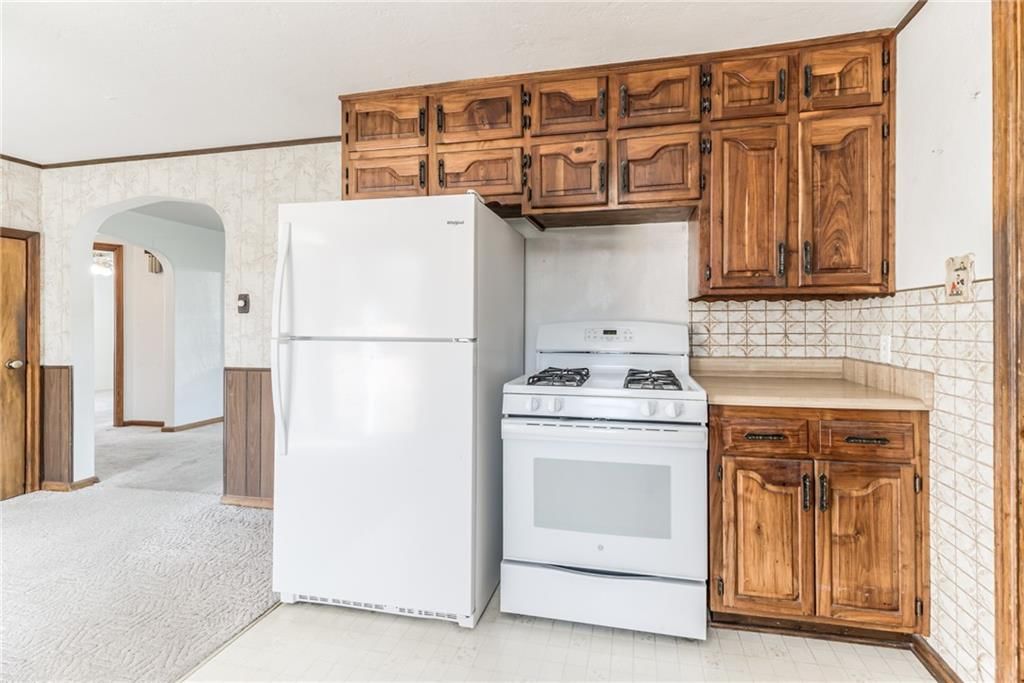 5425 Webster Avenue — photo 12