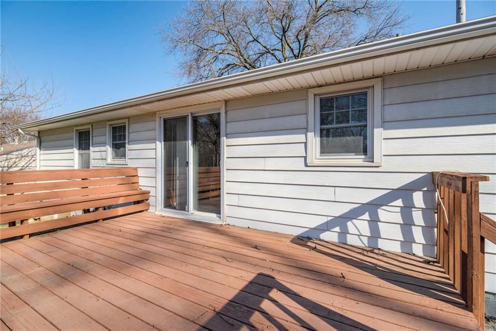 5425 Webster Avenue — photo 15