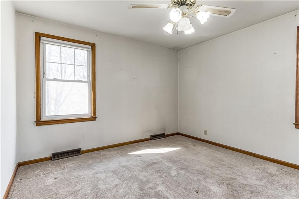 5425 Webster Avenue — photo 21