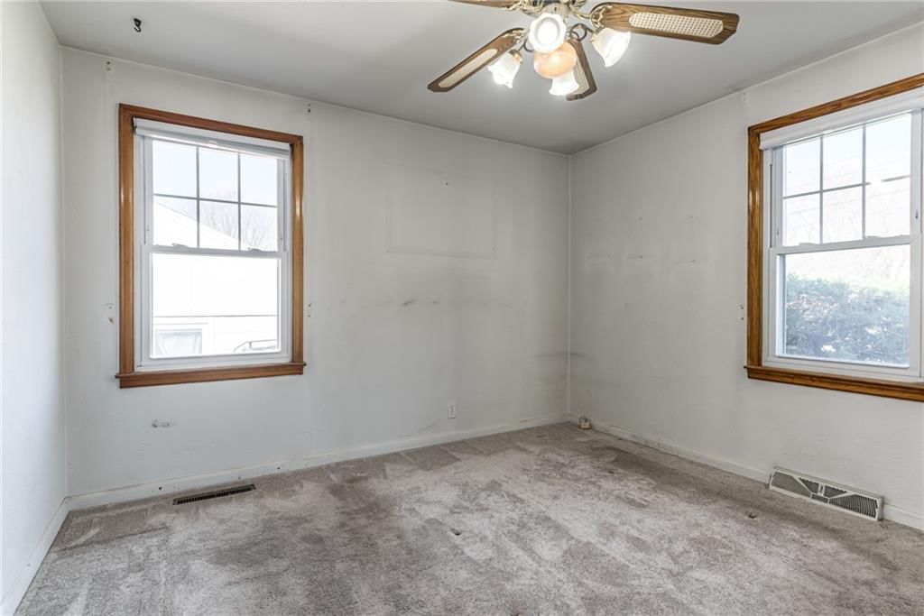 5425 Webster Avenue — photo 25