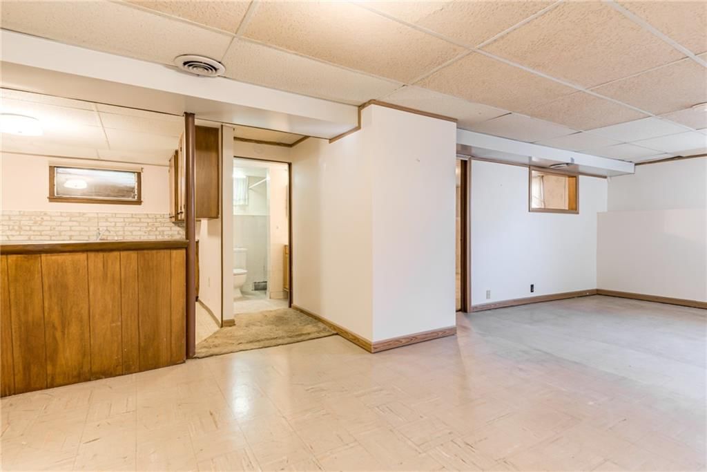 5425 Webster Avenue — photo 32