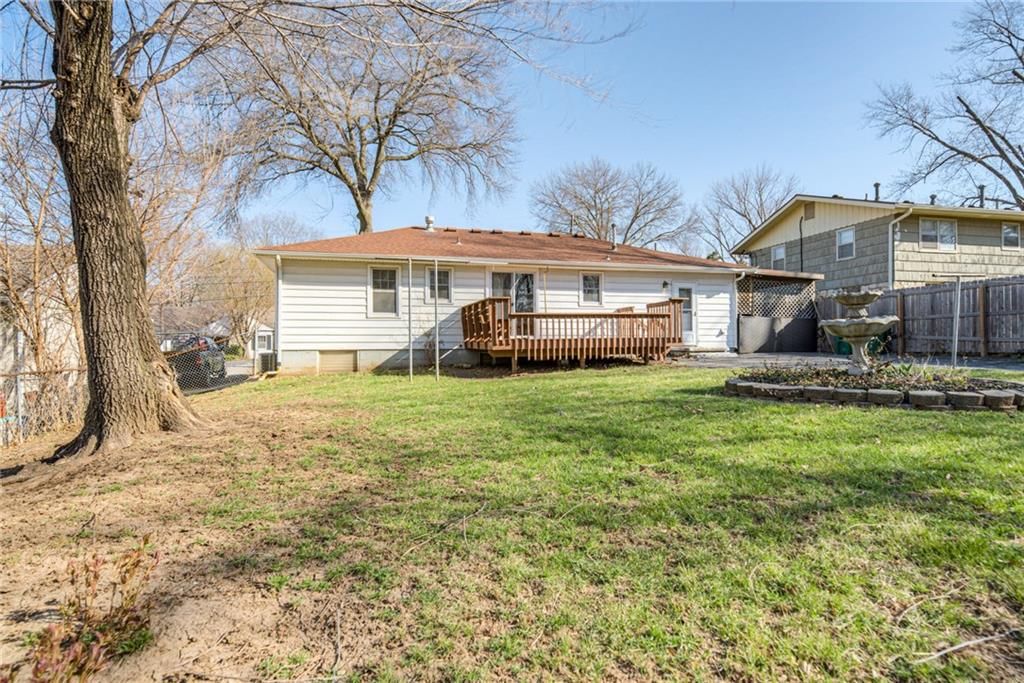 5425 Webster Avenue — photo 42