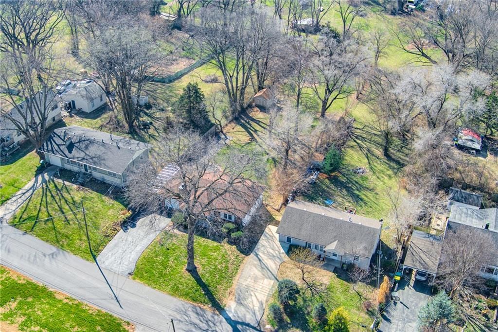 5425 Webster Avenue — photo 45