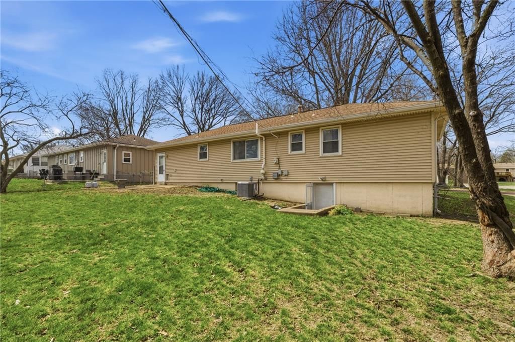 8519 Stearns Avenue — photo 27