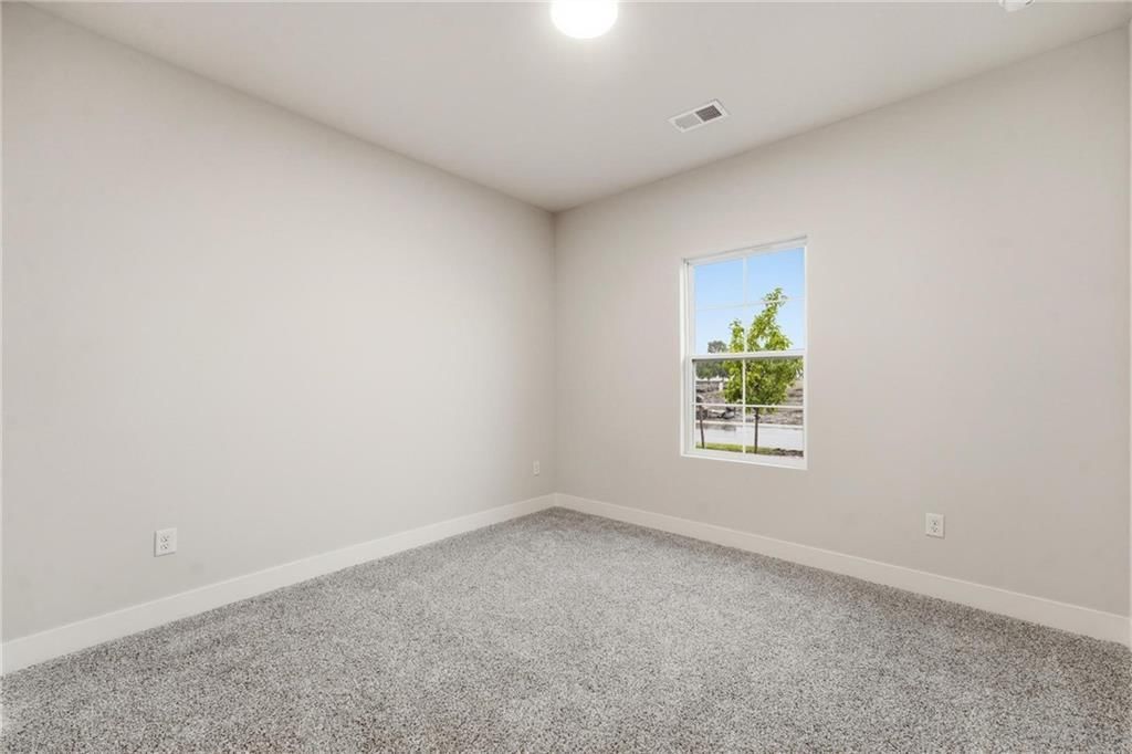 32718 W 176th Terrace — photo 3
