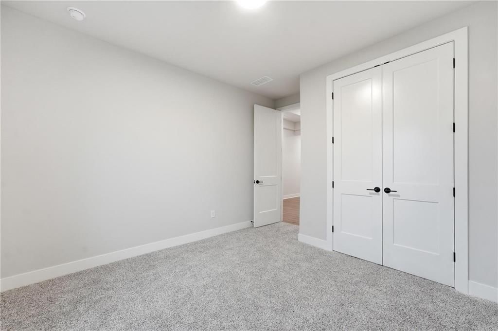 32718 W 176th Terrace — photo 4