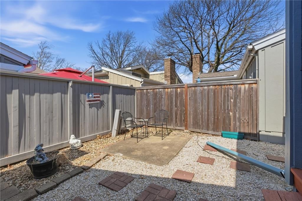 12015 W 82nd Terrace — photo 31