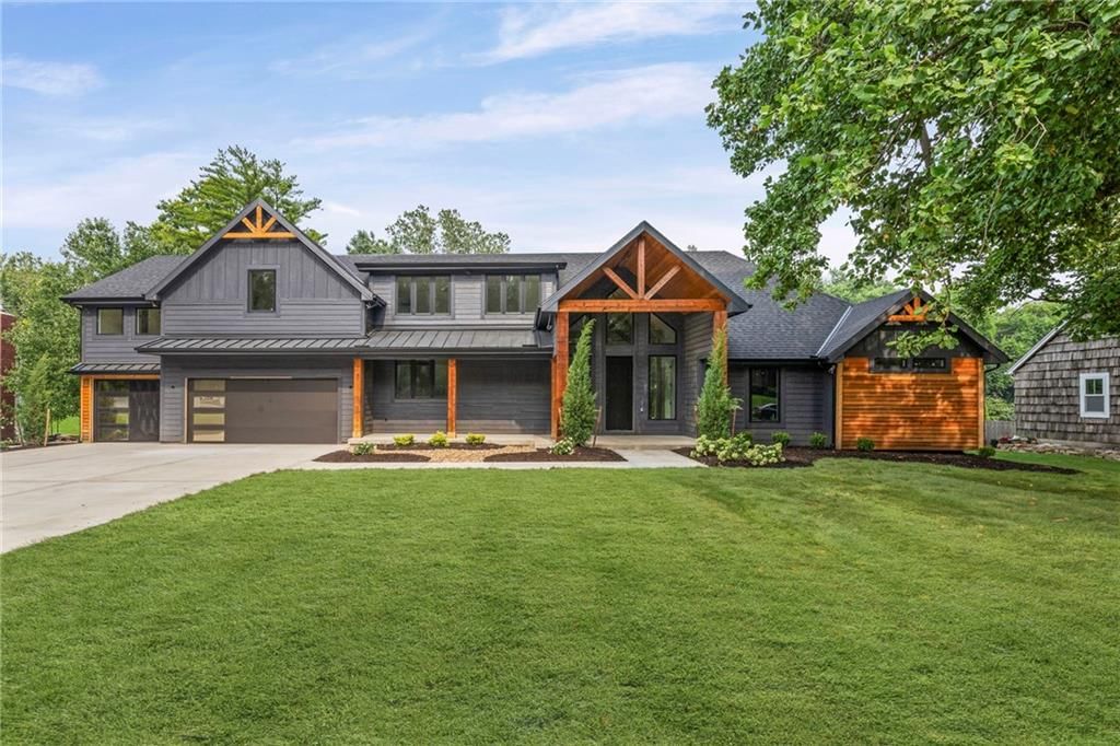 9517 Linden Street, Overland Park, KS