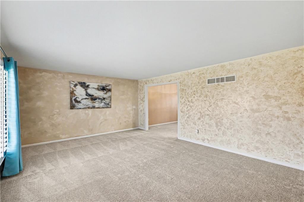 909 Tam O'Shanter Street — photo 9
