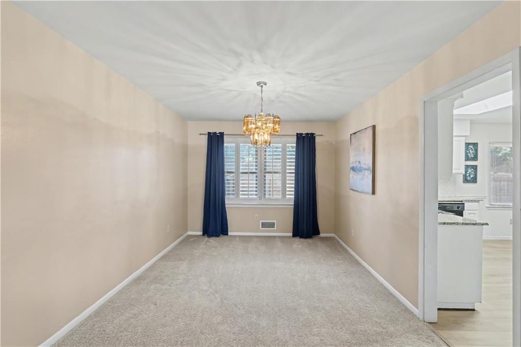 909 Tam O'Shanter Street — photo 10