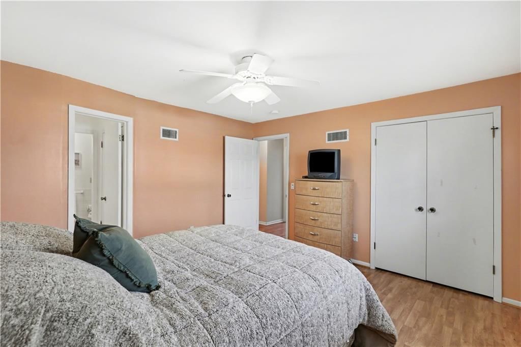 909 Tam O'Shanter Street — photo 20