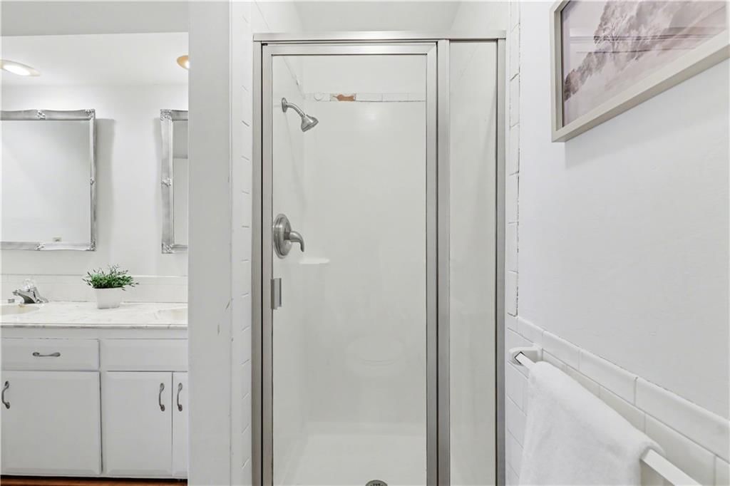 909 Tam O'Shanter Street — photo 21