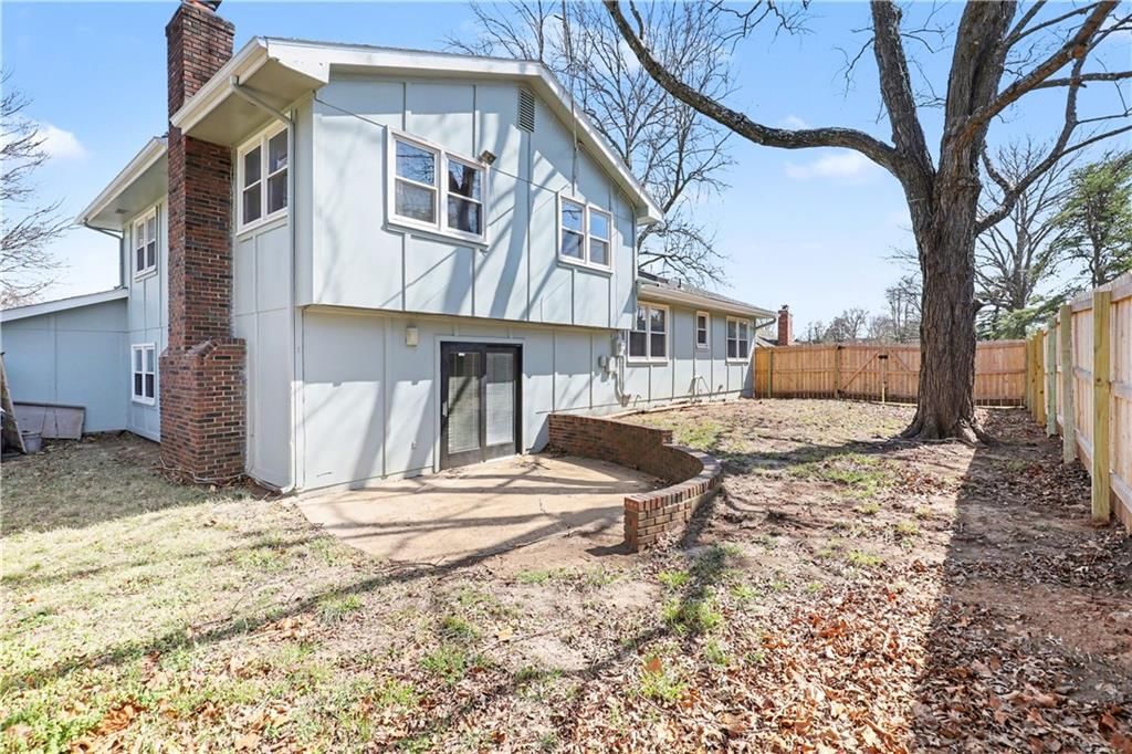 909 Tam O'Shanter Street — photo 34