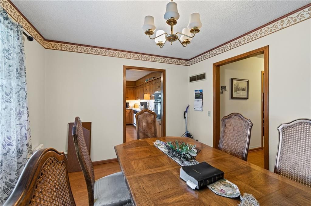 211 Rothrock Avenue — photo 5