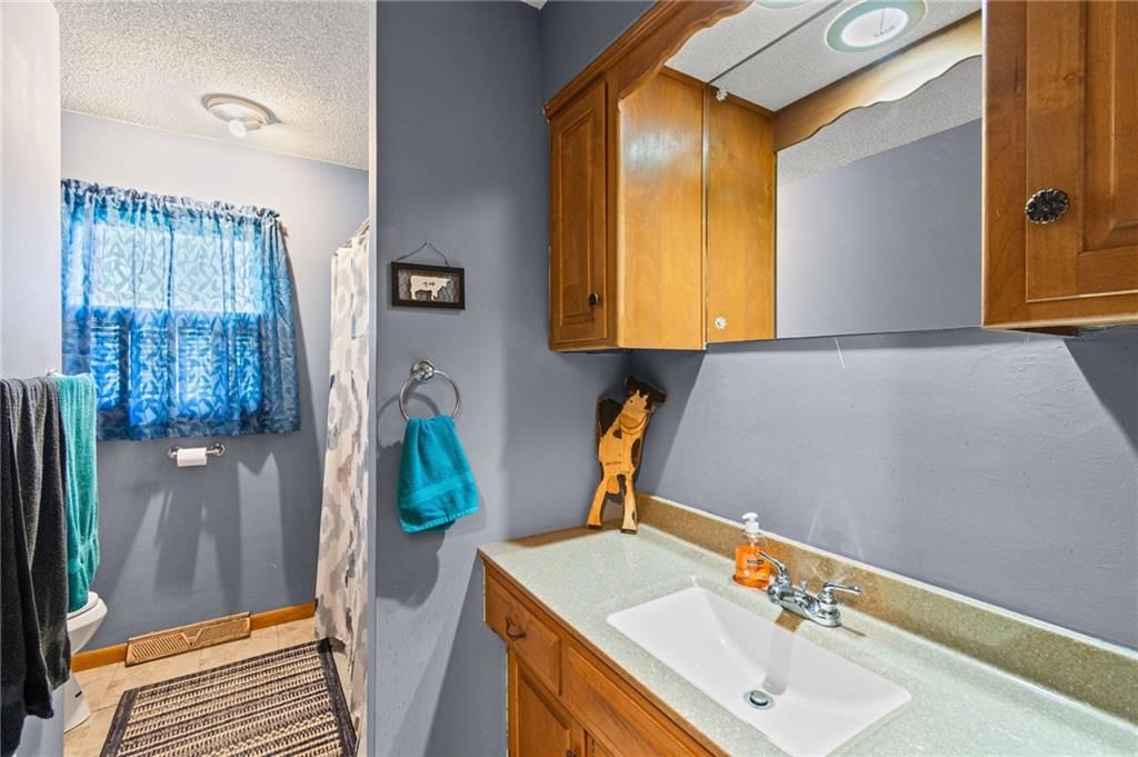 211 Rothrock Avenue — photo 11