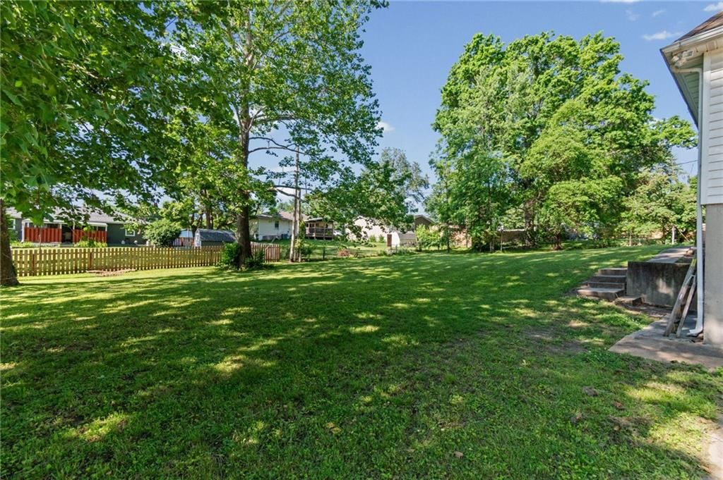 211 Rothrock Avenue — photo 24