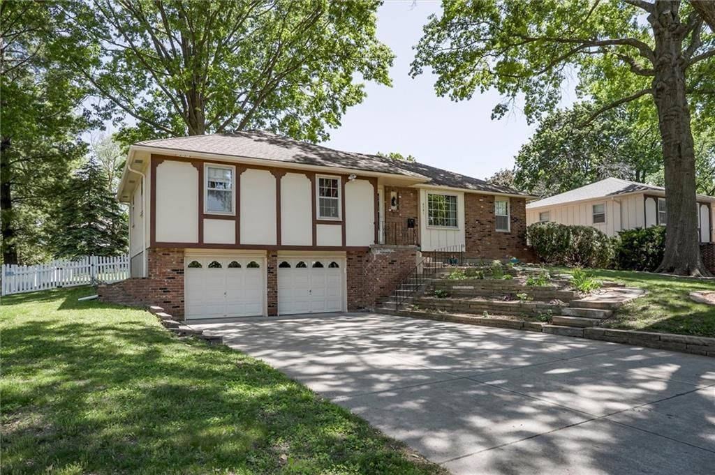 6701 CAENEN Avenue — photo 2