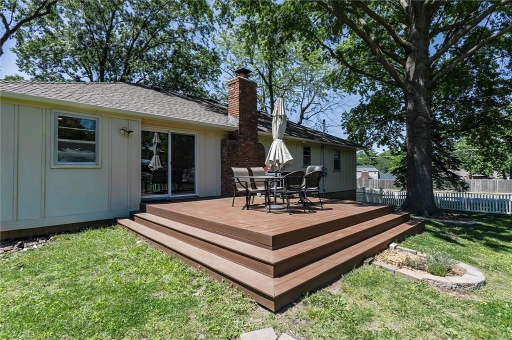 6701 CAENEN Avenue — photo 26