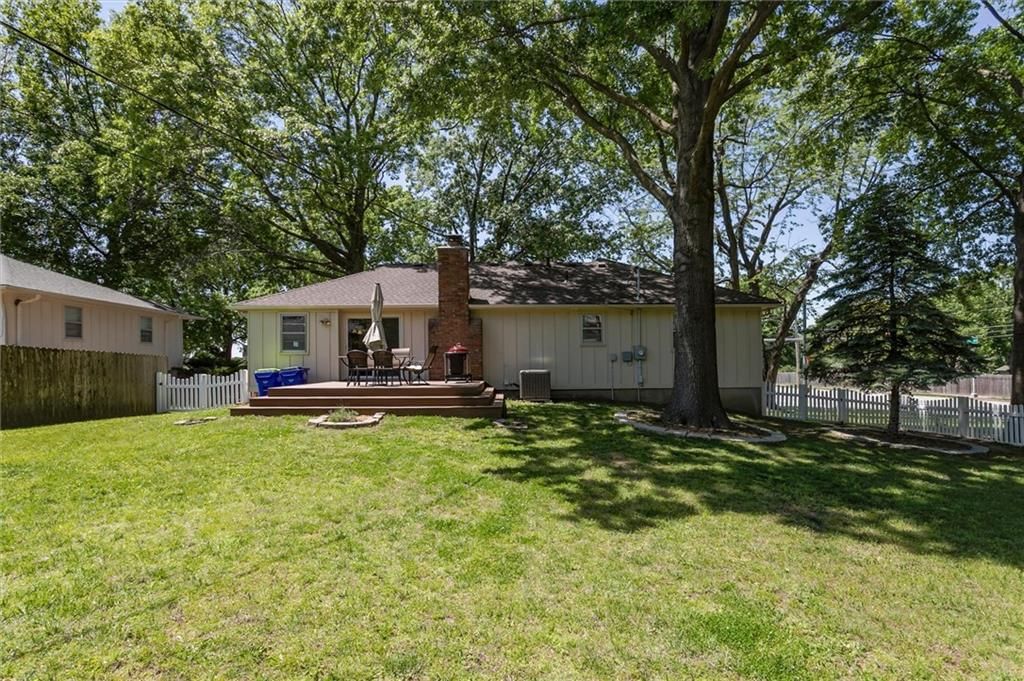 6701 CAENEN Avenue — photo 28