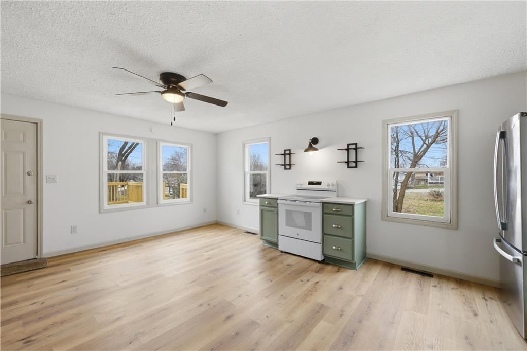 723 W Prospect Street — photo 22