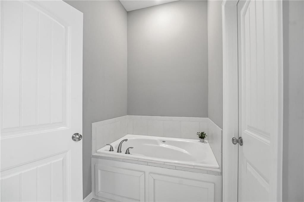 6017 NE 120th Street — photo 13